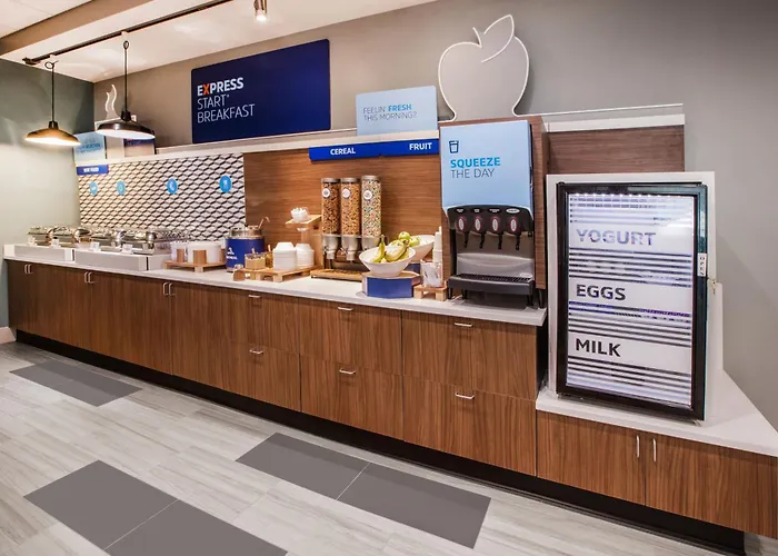 Express & Phoenix West - By Ihg 2* Buckeye