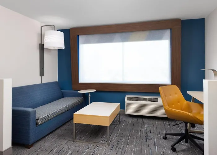 Express & Phoenix West - By Ihg