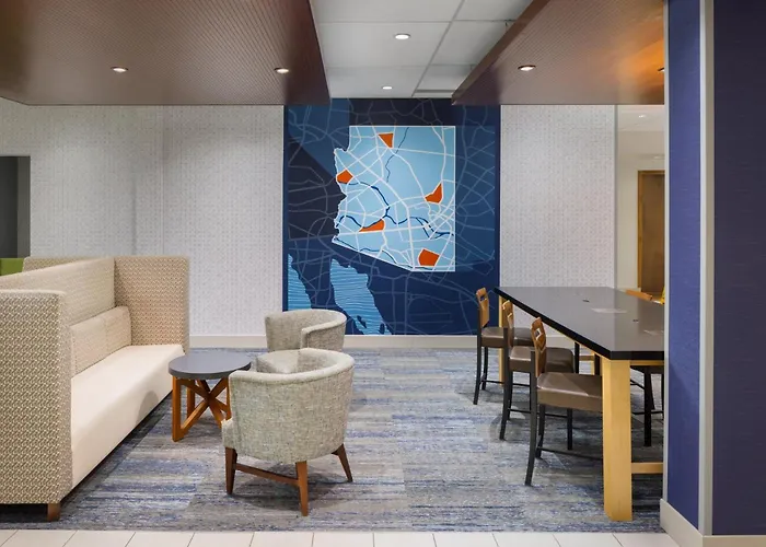 Express & Phoenix West - By Ihg 2*