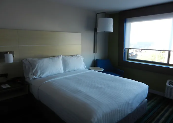 Hotel Express & Phoenix West - By Ihg Buckeye