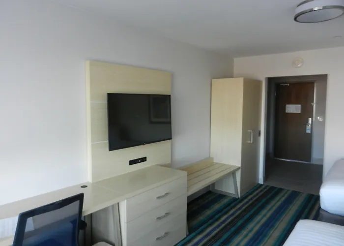 Hotel Express & Phoenix West - By Ihg