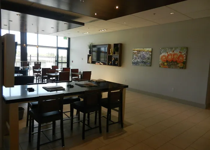 Express & Phoenix West - By Ihg Hotel 2*