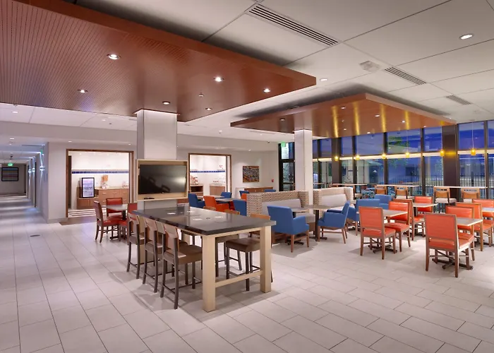 Hotel Express & Phoenix West - By Ihg Buckeye