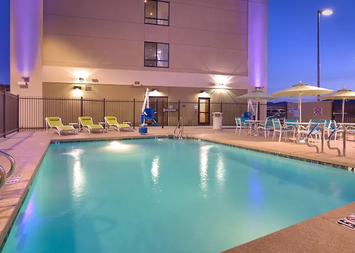 Express & Phoenix West - By Ihg Buckeye