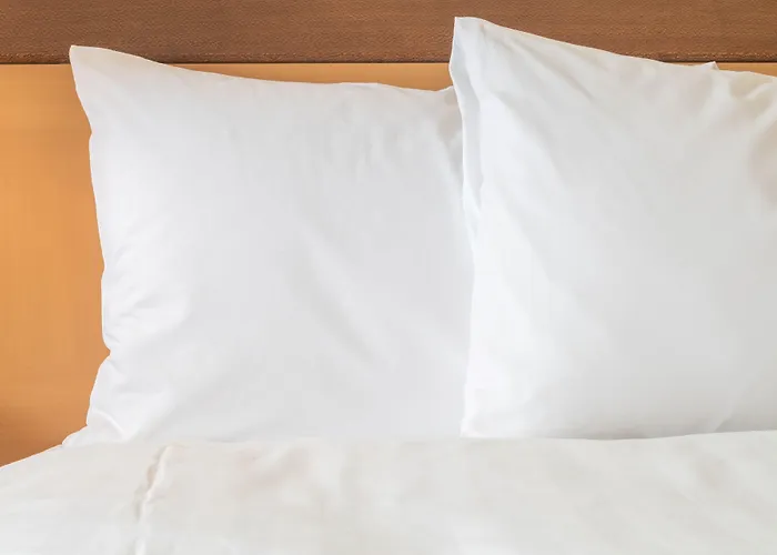 Express & Phoenix West - By Ihg