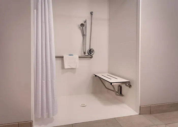 Hotel Express & Phoenix West - By Ihg Buckeye