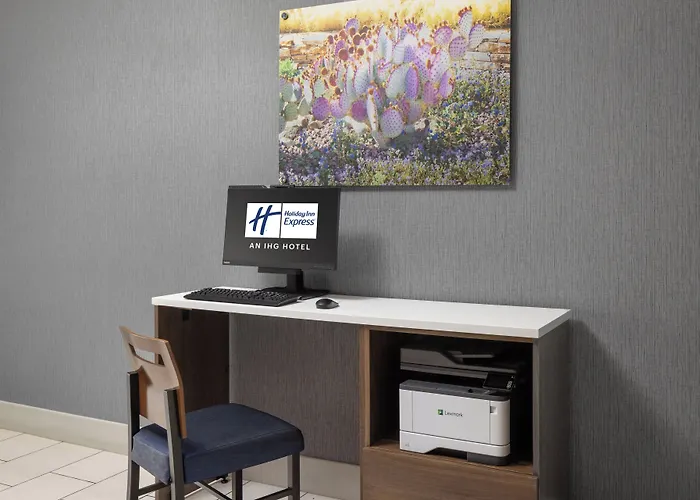 Hotel Express & Phoenix West - By Ihg 2*