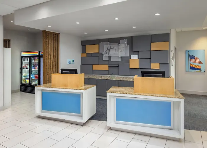 Hotel Express & Phoenix West - By Ihg Buckeye