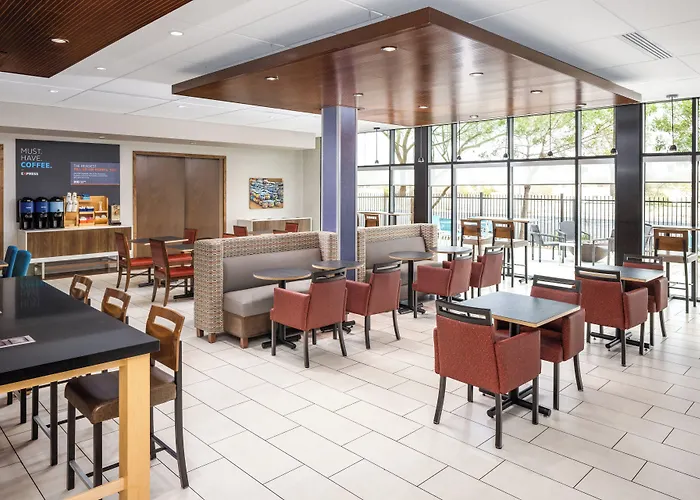 Express & Phoenix West - By Ihg 2* Buckeye