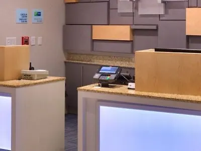 Hotel Express & Phoenix West - By Ihg Buckeye