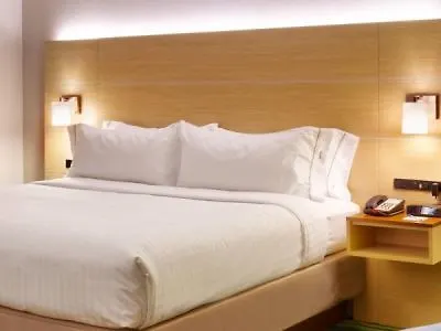Hotel Express & Phoenix West - By Ihg 2*